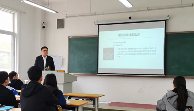 线上教学：自主开发与平台合作的实际取舍